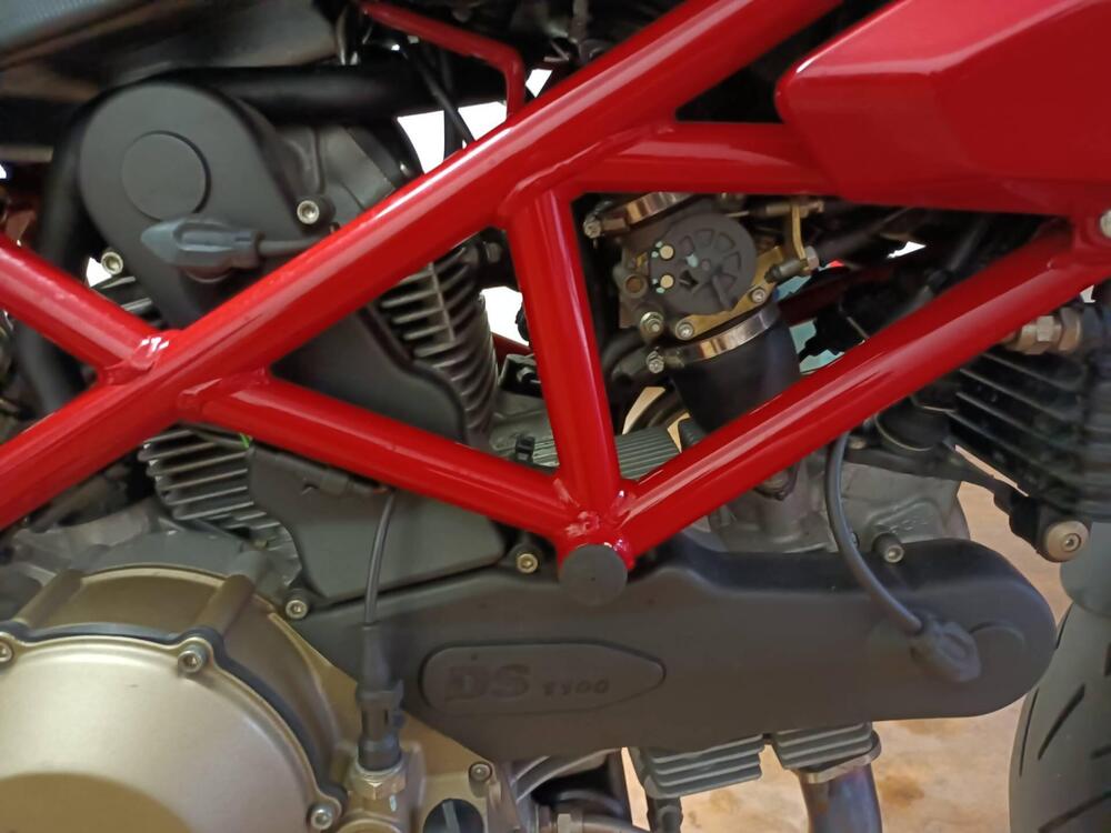 Ducati Hypermotard 1100 (2007 - 09) (3)