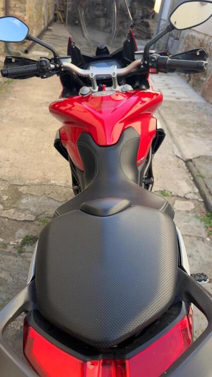 MV Agusta Turismo Veloce 800 (2014 - 16) (4)