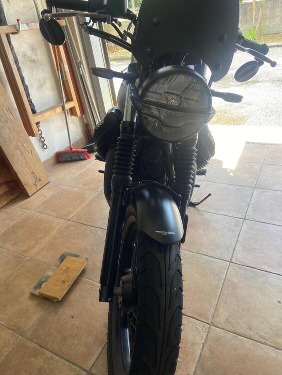 Moto Guzzi V7 850 Stone Special Abs (2021)