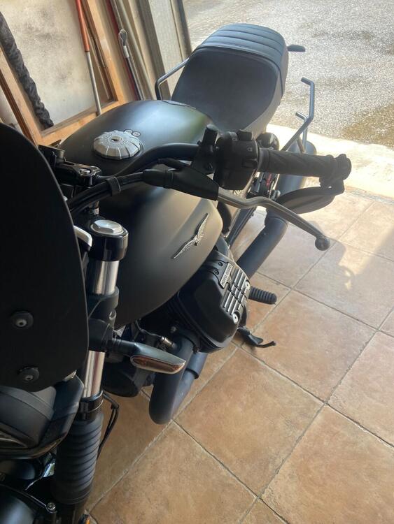 Moto Guzzi V7 850 Stone Special Abs (2021) (2)