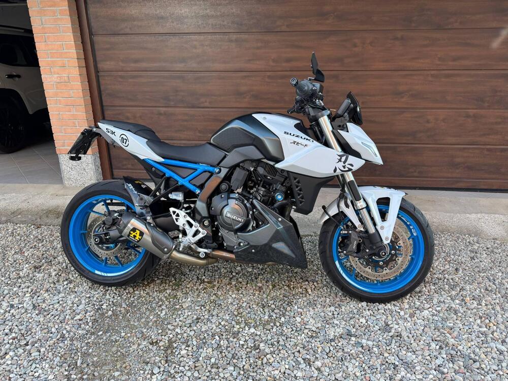 Suzuki GSX-8S (2023 - 24)