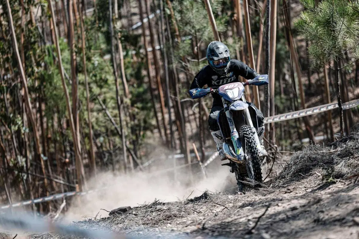 EnduroGP25 #5 Portogallo D2. Rivincita Andrea Verona nel Mondiale che non finisce mai [VIDEO] (4)