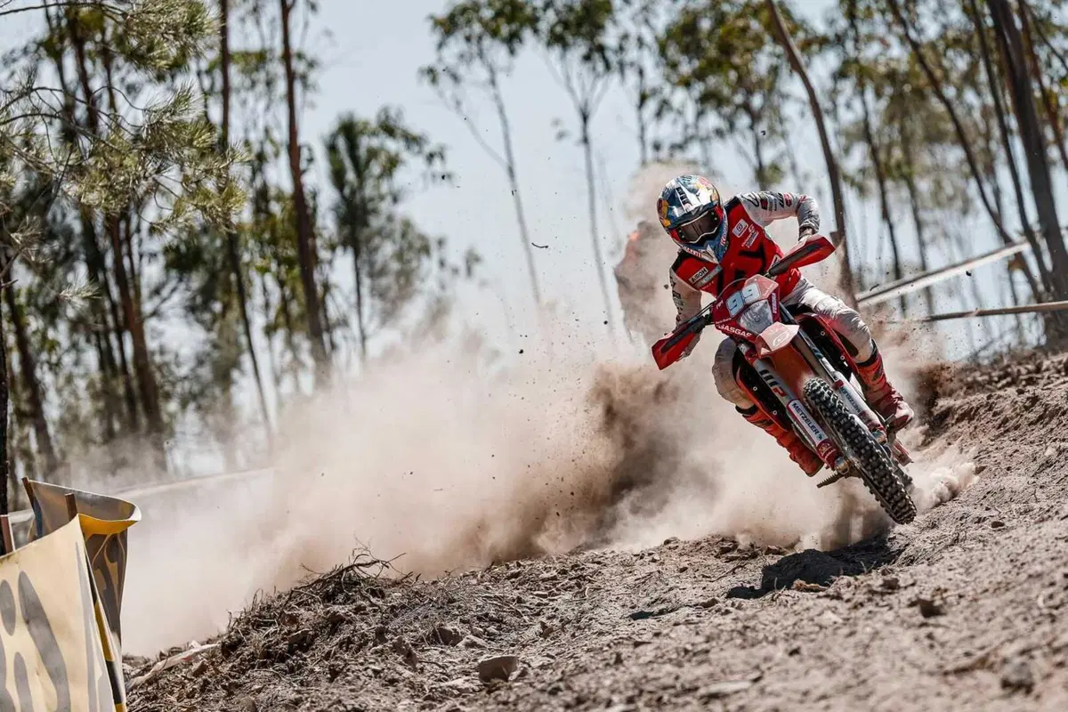 EnduroGP25 #5 Portogallo D2. Rivincita Andrea Verona nel Mondiale che non finisce mai [VIDEO] (8)