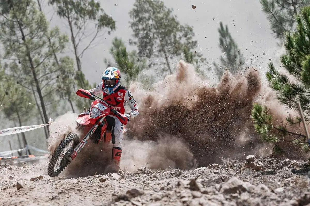 EnduroGP25 #5 Portogallo D2. Rivincita Andrea Verona nel Mondiale che non finisce mai [VIDEO] (11)