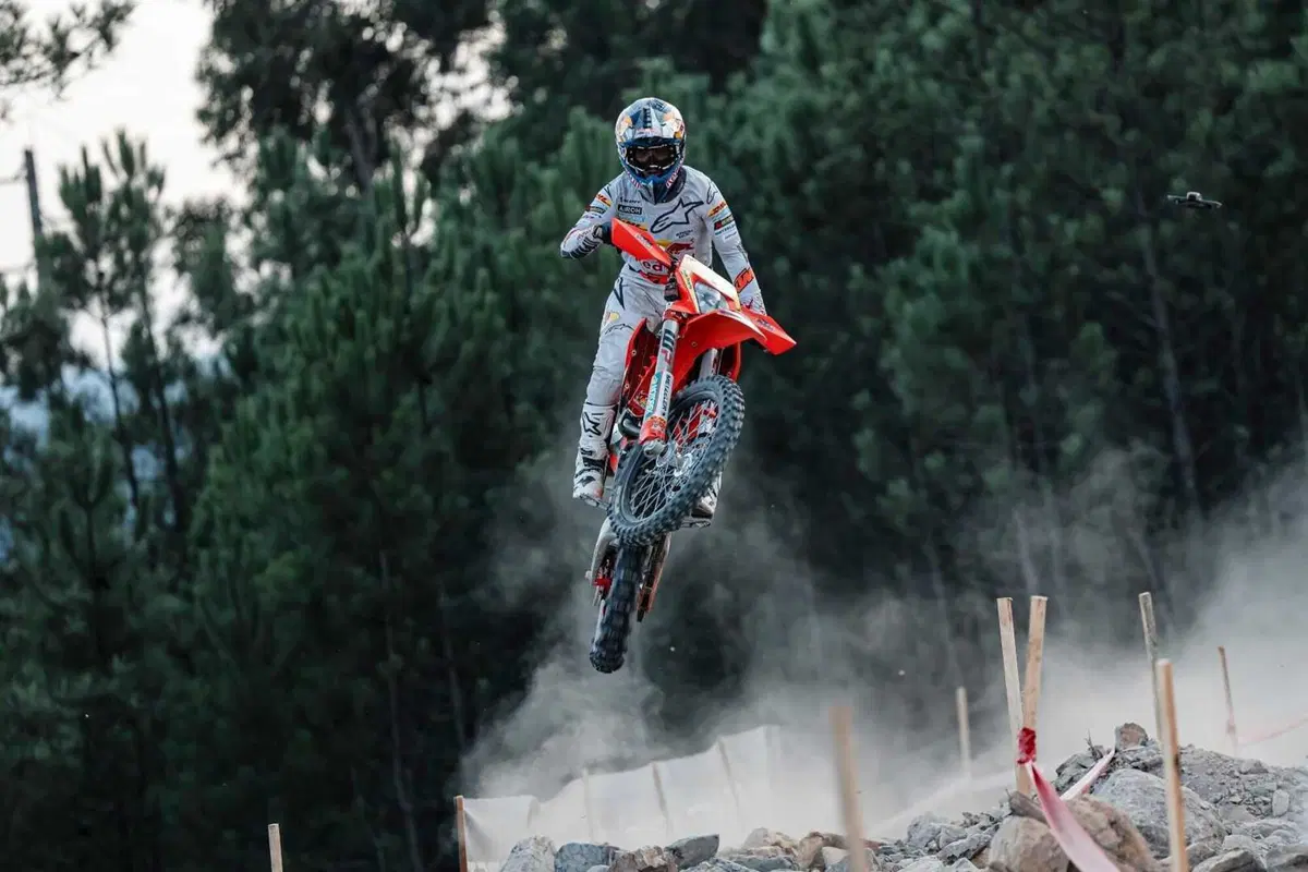 EnduroGP25 #5 Portogallo D2. Rivincita Andrea Verona nel Mondiale che non finisce mai [VIDEO] (12)