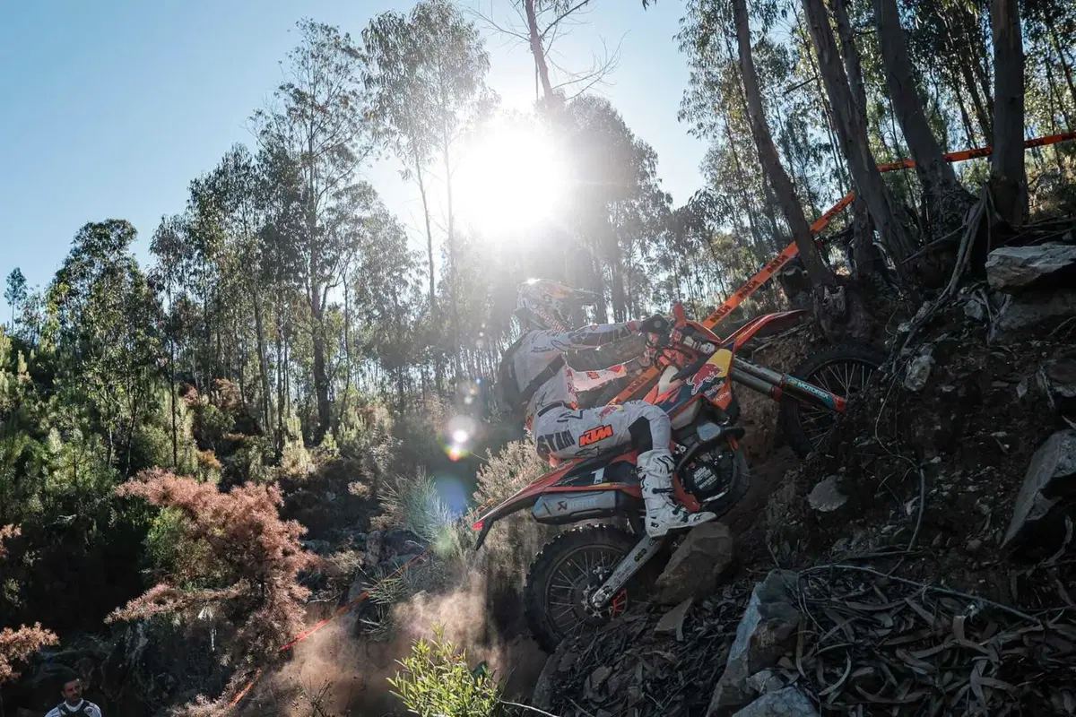 EnduroGP25 #5 Portogallo D2. Rivincita Andrea Verona nel Mondiale che non finisce mai [VIDEO] (19)