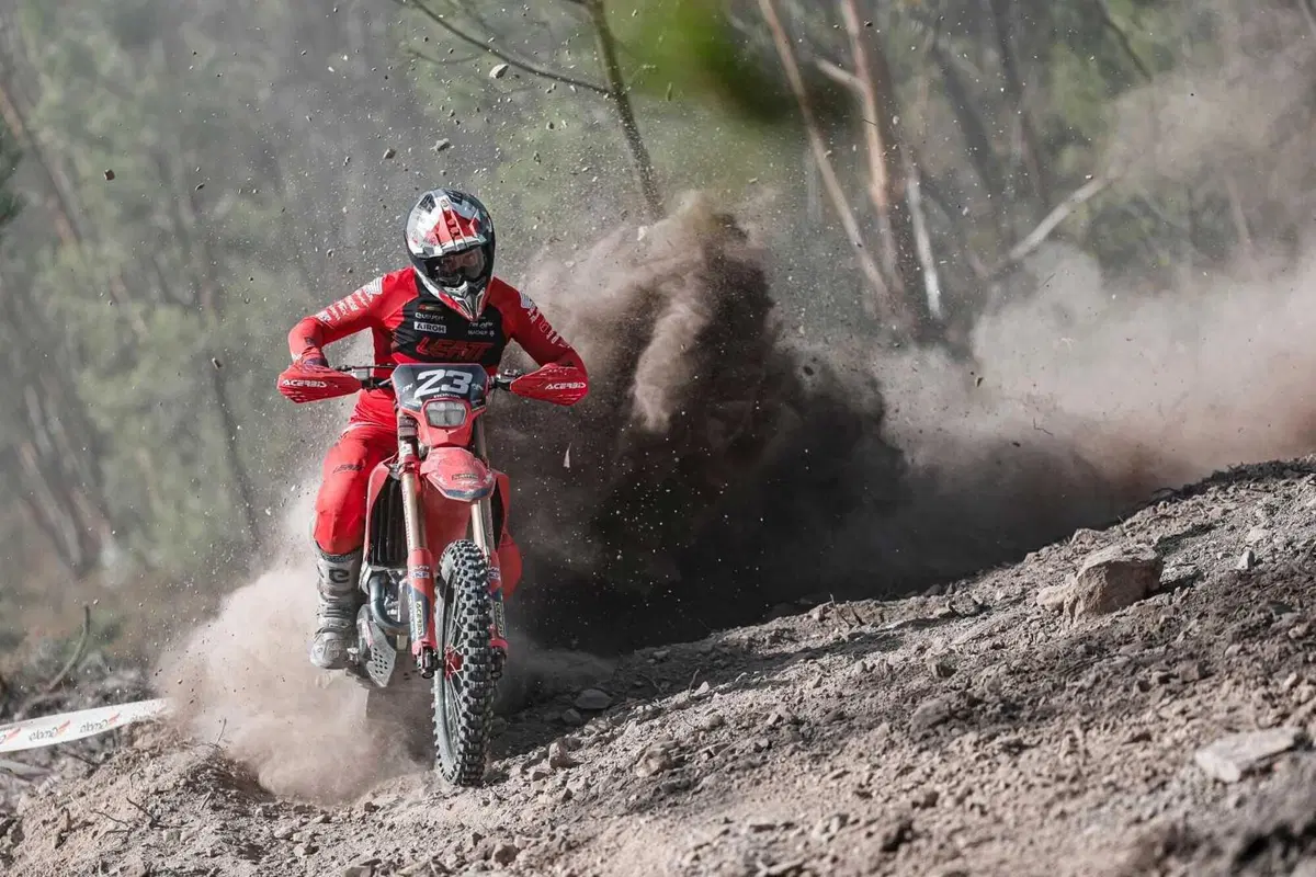 EnduroGP25 #5 Portogallo D2. Rivincita Andrea Verona nel Mondiale che non finisce mai [VIDEO] (23)