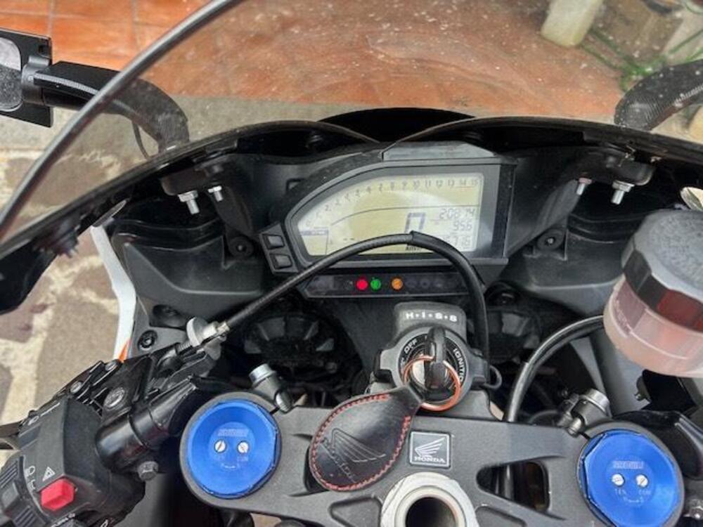 Honda CBR 1000 RR Fireblade (2012 - 16) (4)