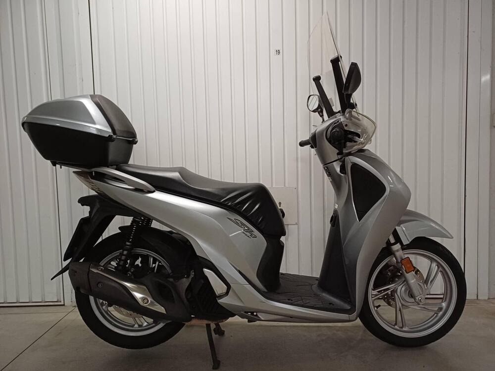 Honda SH 150 i (2017 - 19) (2)