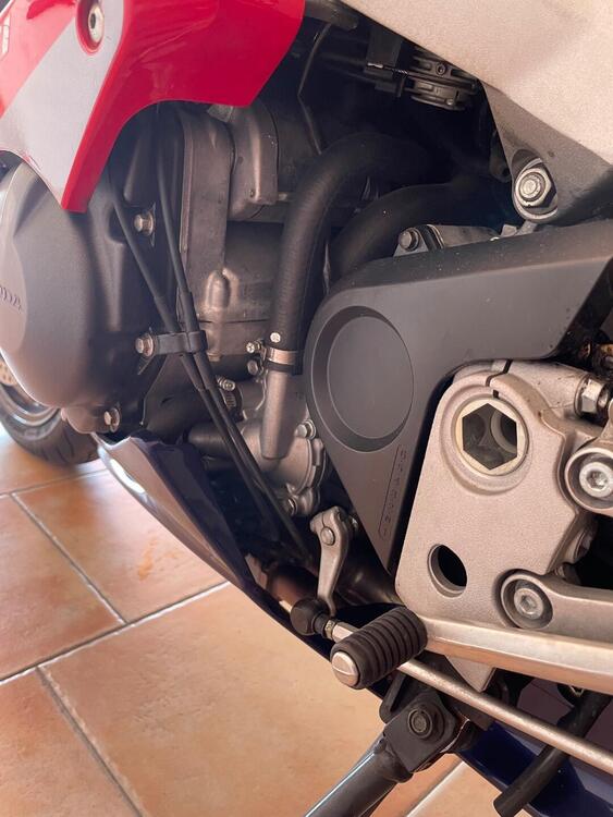 Honda CBR 900 RR Fireblade (2000 - 01) (5)