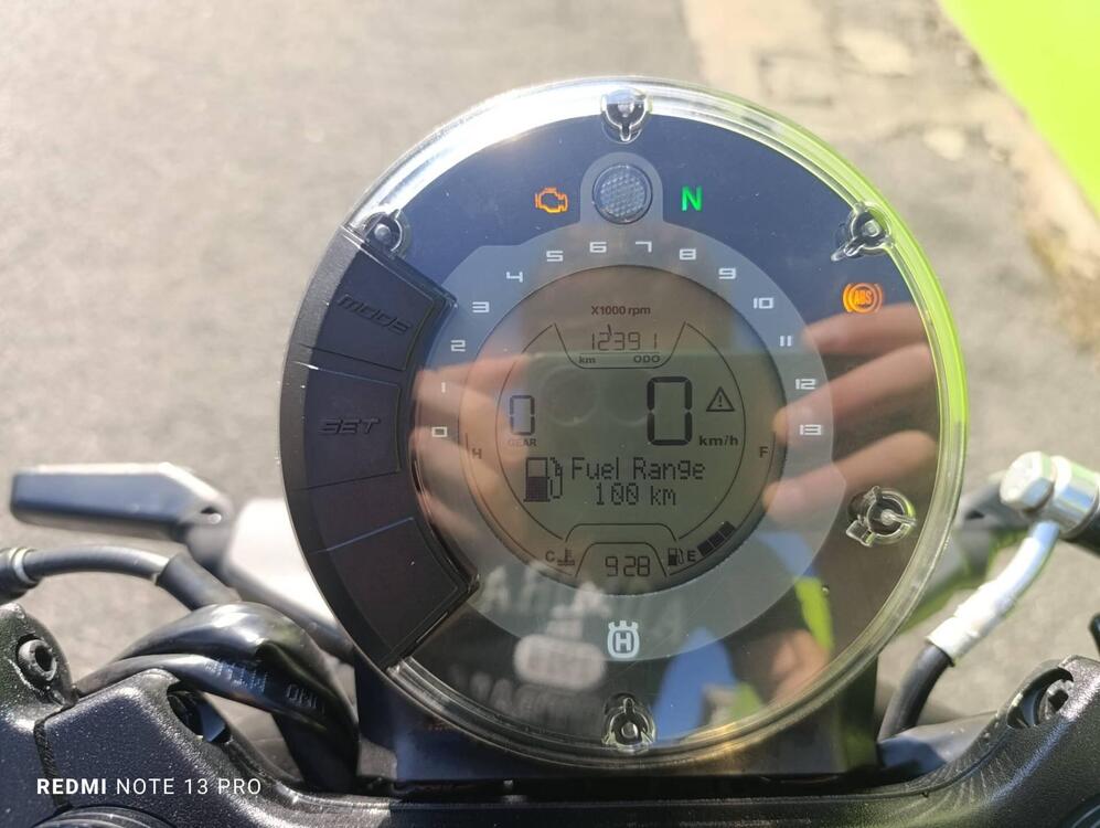 Husqvarna Vitpilen 401 (2021 - 23) (5)