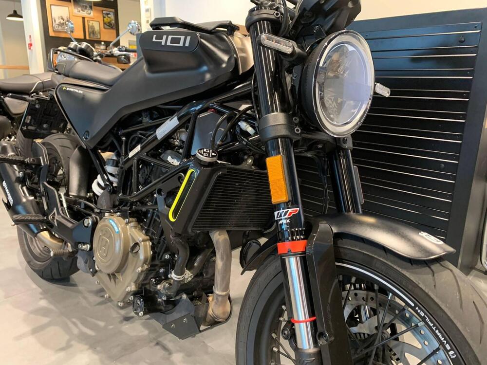 Husqvarna Svartpilen 401 (2021 - 23) (4)