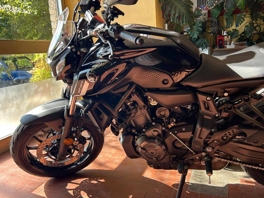 Yamaha MT-07 Pure (2023 - 25)