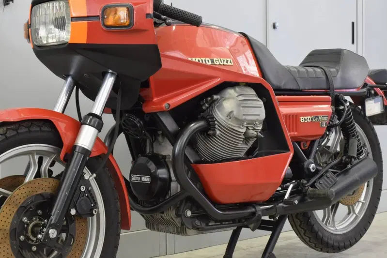 Moto Guzzi 850 Le Mans II (3)