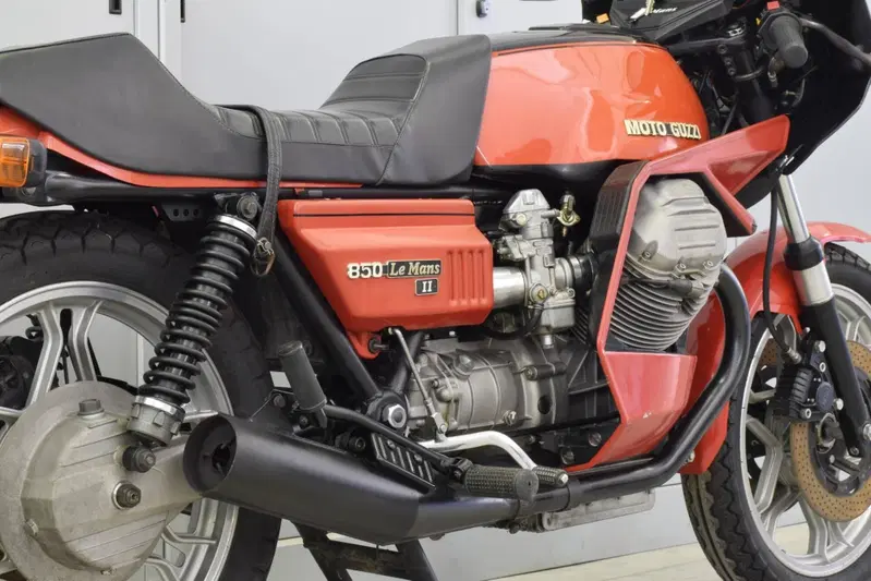 Moto Guzzi 850 Le Mans II (6)