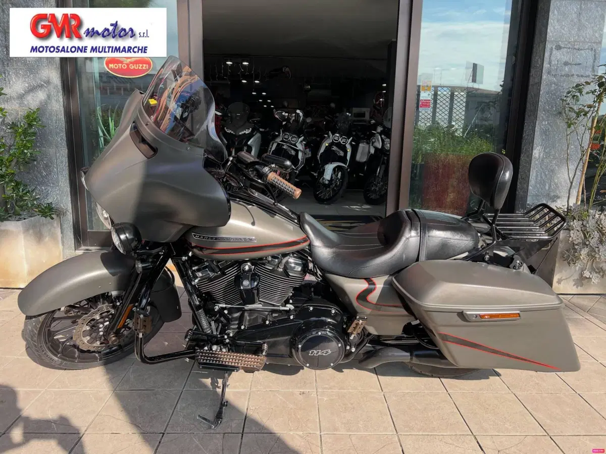 Harley-Davidson 114 Street Glide Special (2019 - 20) - FLHXS