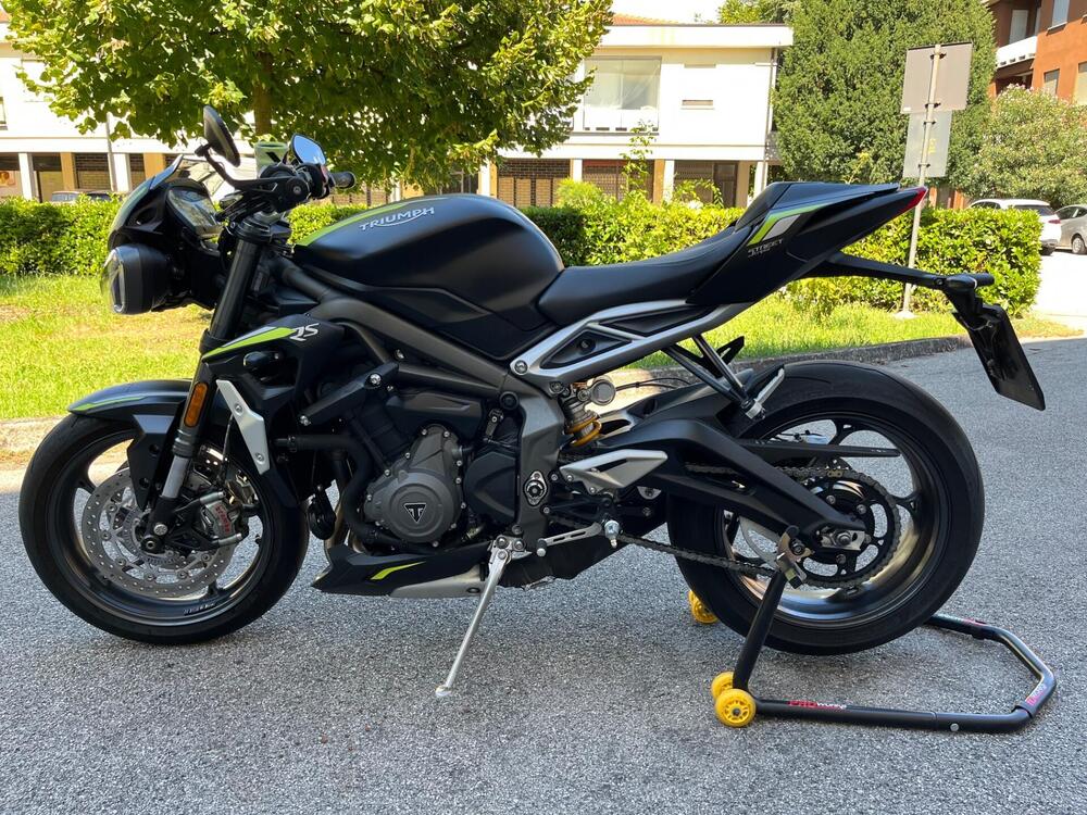 Triumph Street Triple RS (2020 - 22) (2)