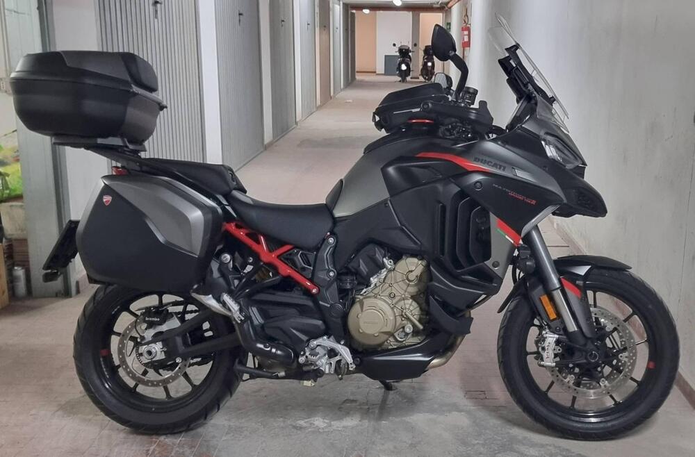 Ducati Multistrada V4 S Grand Tour (2024)