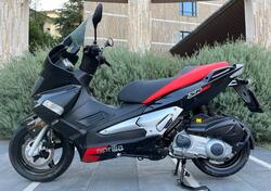 Aprilia SR Max 300 (2011 - 16) usata