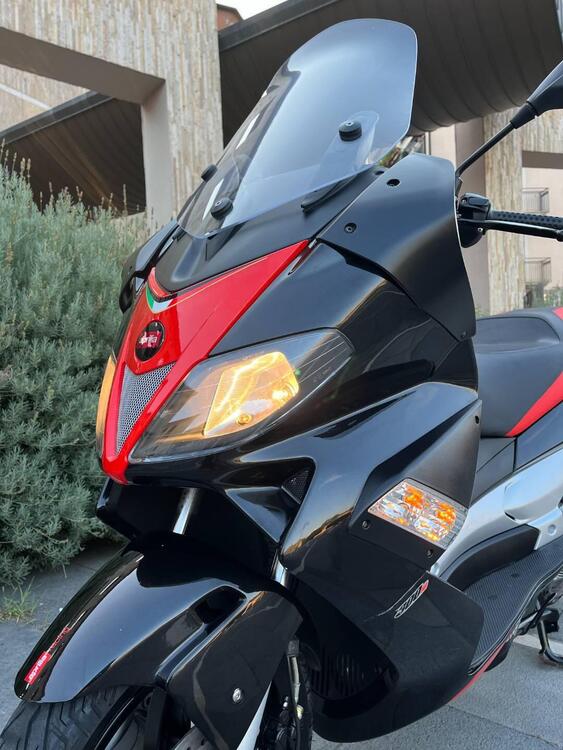 Aprilia SR Max 300 (2011 - 16) (3)