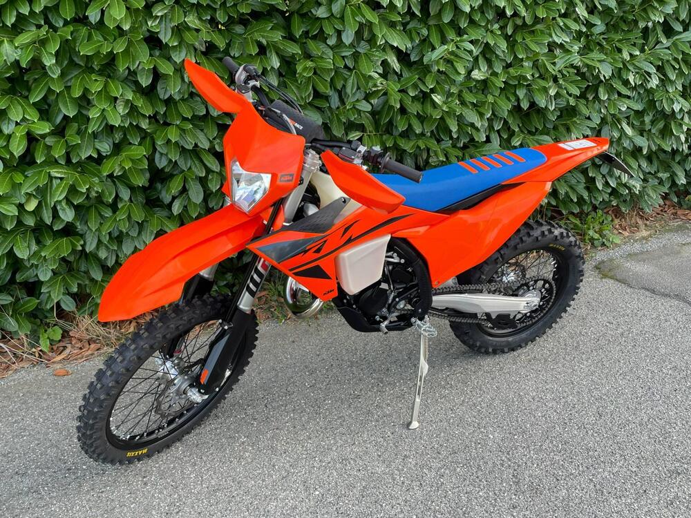 KTM 125 XC-W (2025) (4)