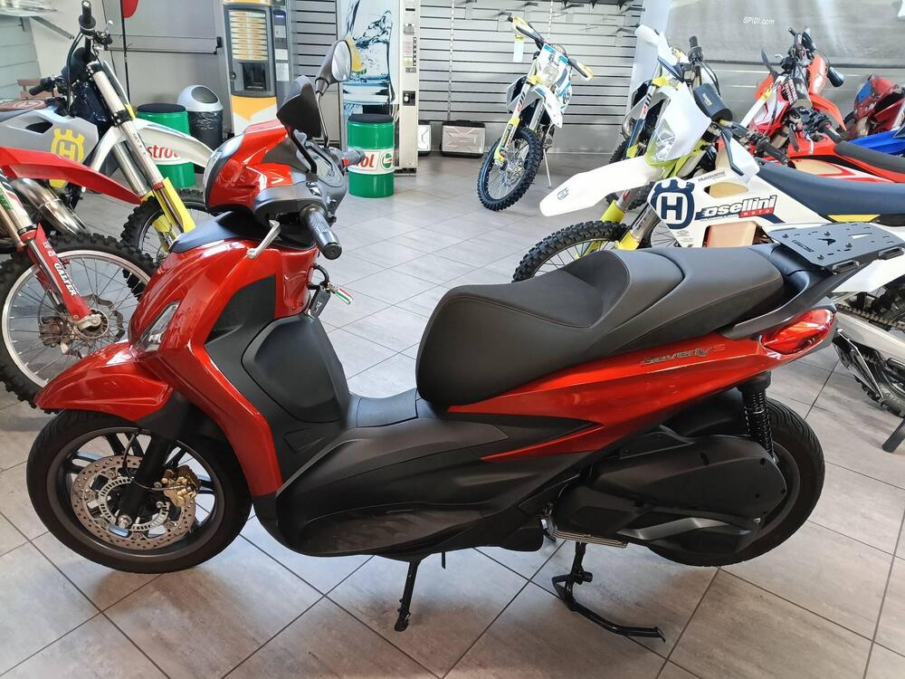 Piaggio Beverly 300 S ABS-ASR (2021 - 25) (2)
