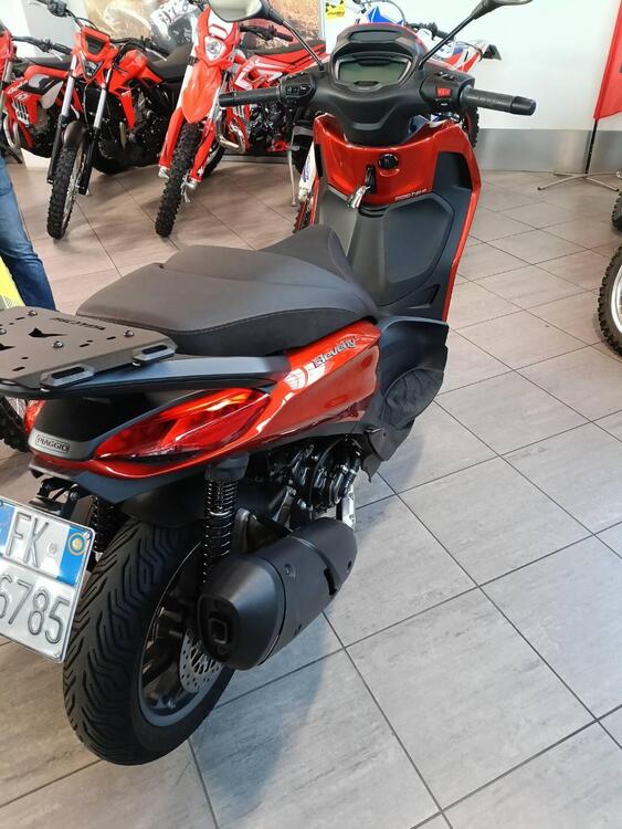 Piaggio Beverly 300 S ABS-ASR (2021 - 25) (5)