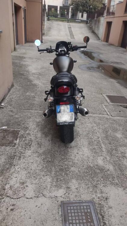 Triumph Street Twin 900 (2021 - 22)