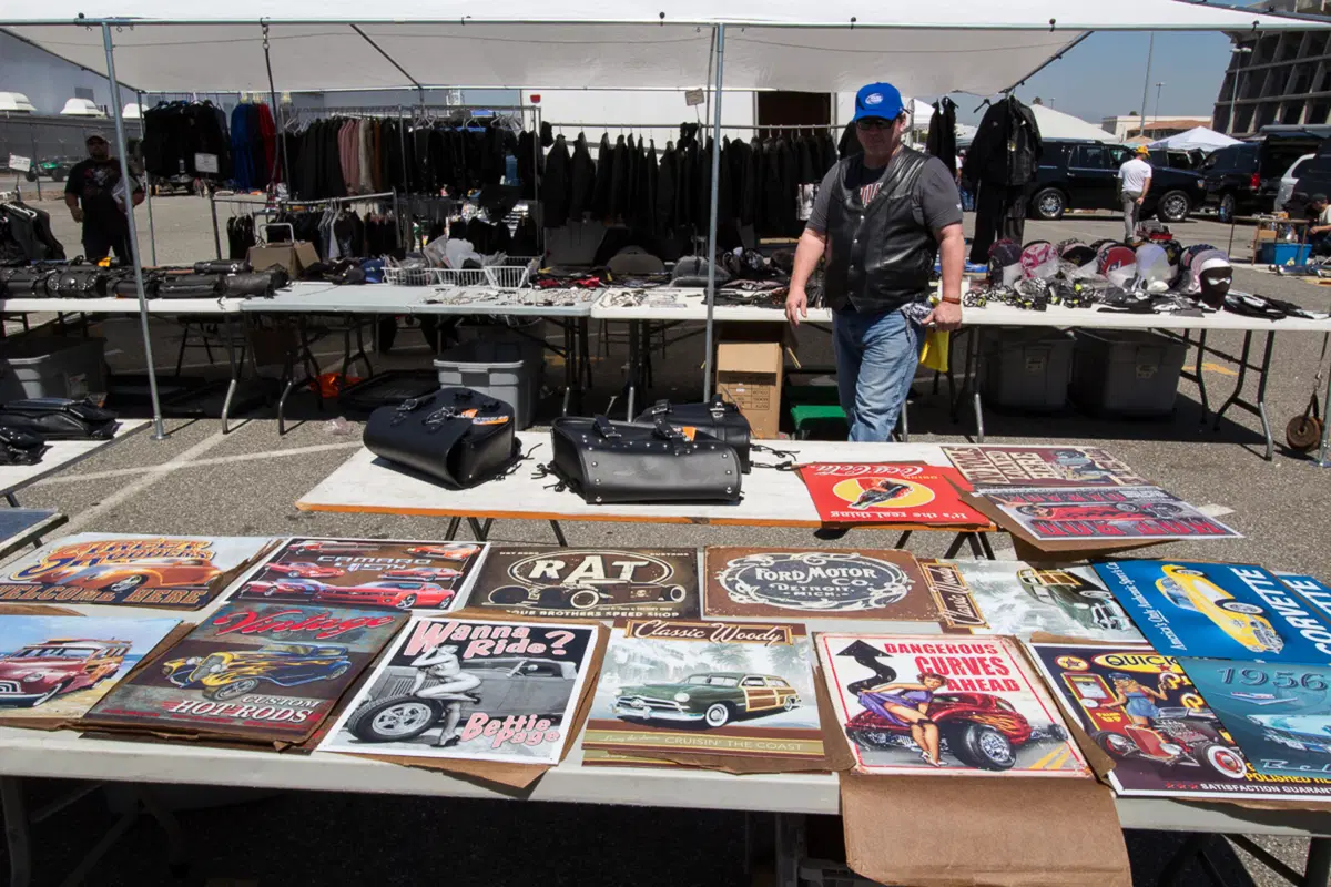 So-Cal Cycle Swap Meet, il mercatino delle pulci per motociclisti (17)
