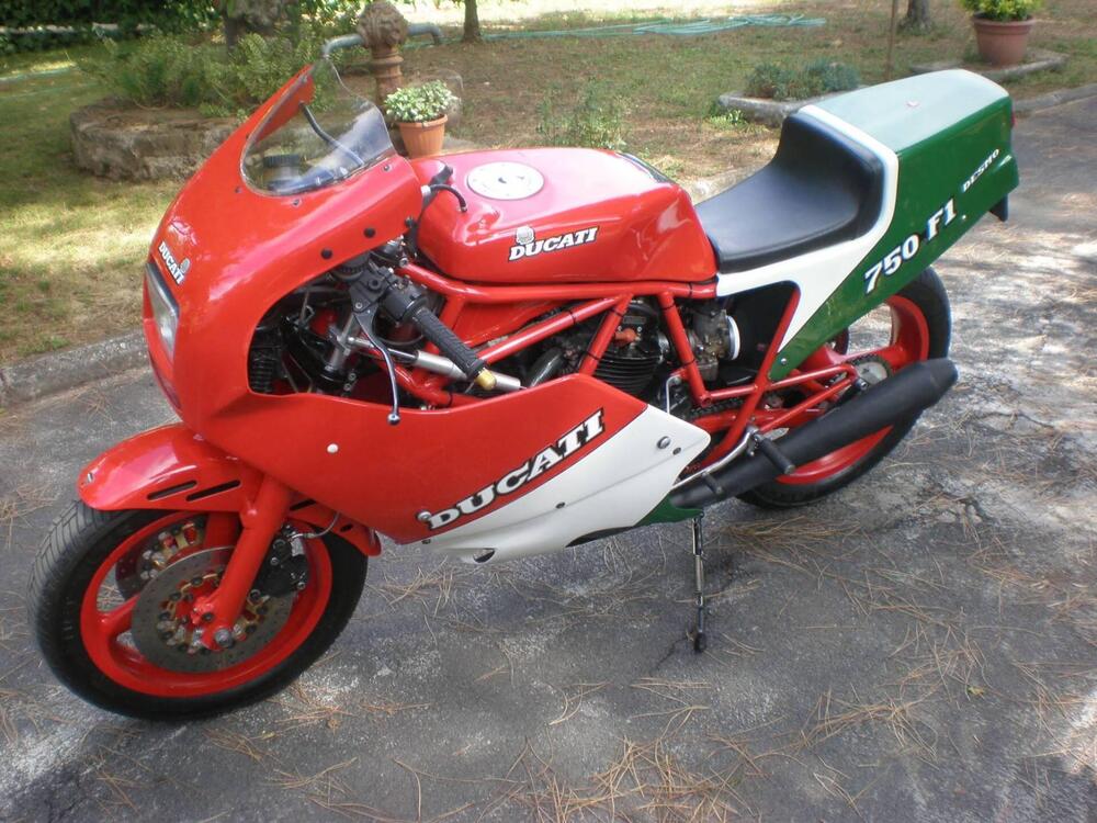 Ducati 750 F1 (2)