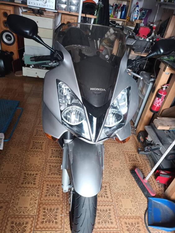 Honda VFR 800 (2002 - 05) (5)