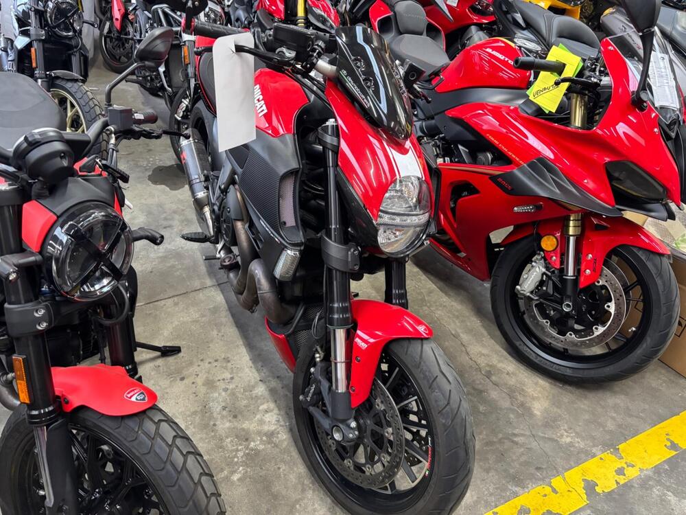 Ducati Diavel 1200 (2010 - 13) (2)