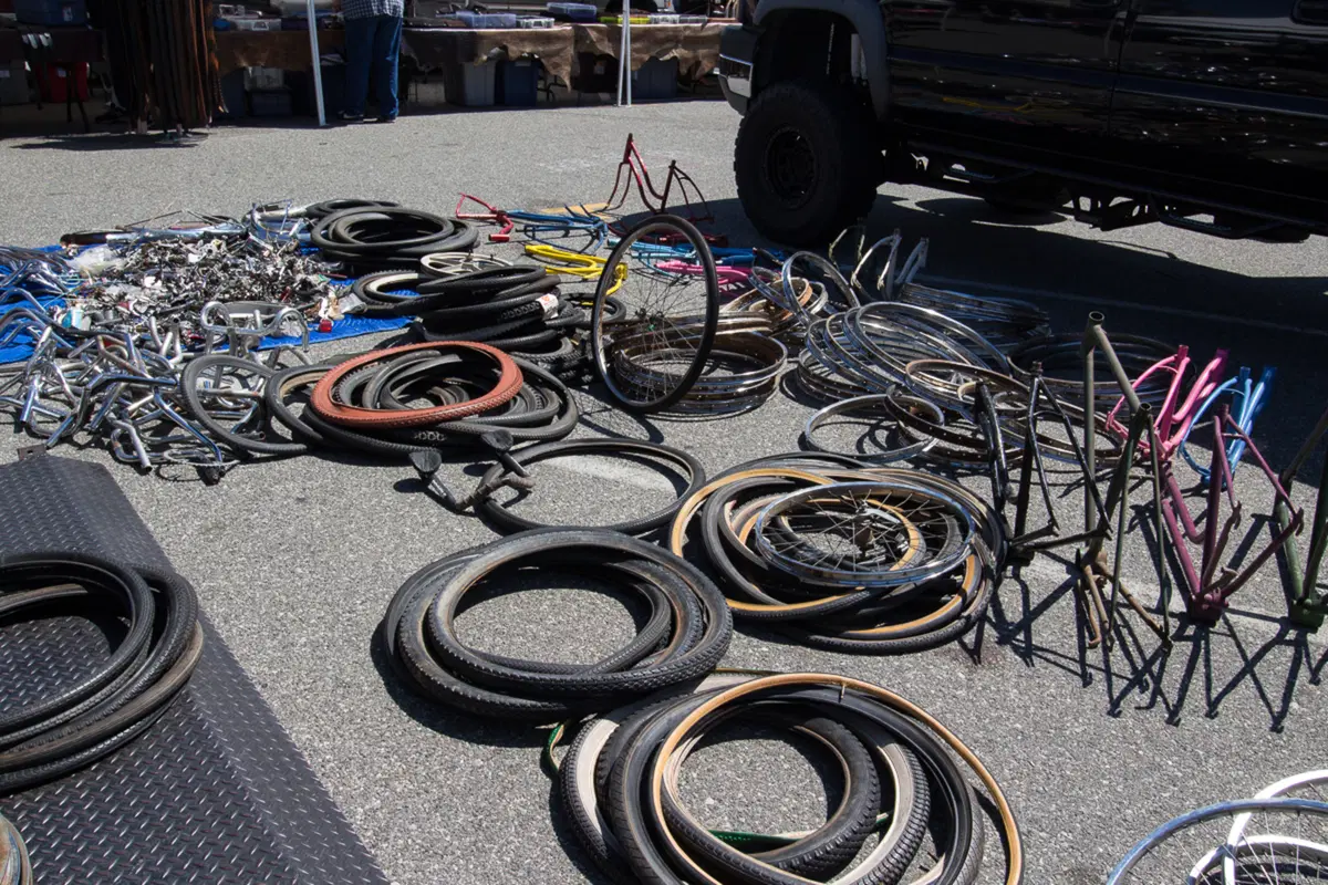So-Cal Cycle Swap Meet, il mercatino delle pulci per motociclisti (32)