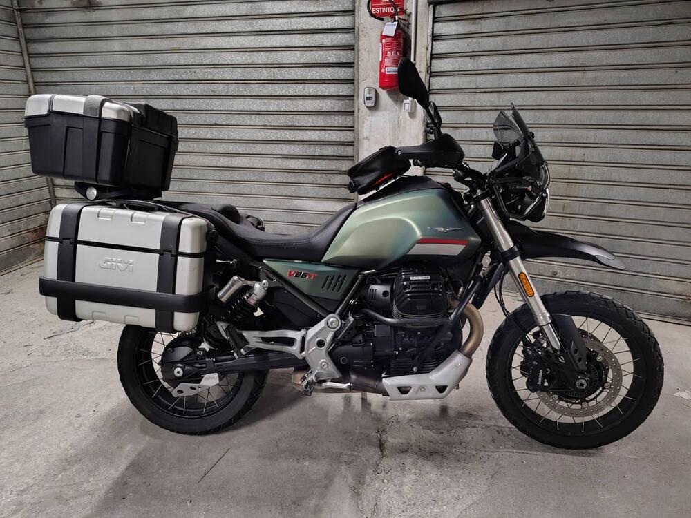 Moto Guzzi V85 TT (2021 - 23) (2)