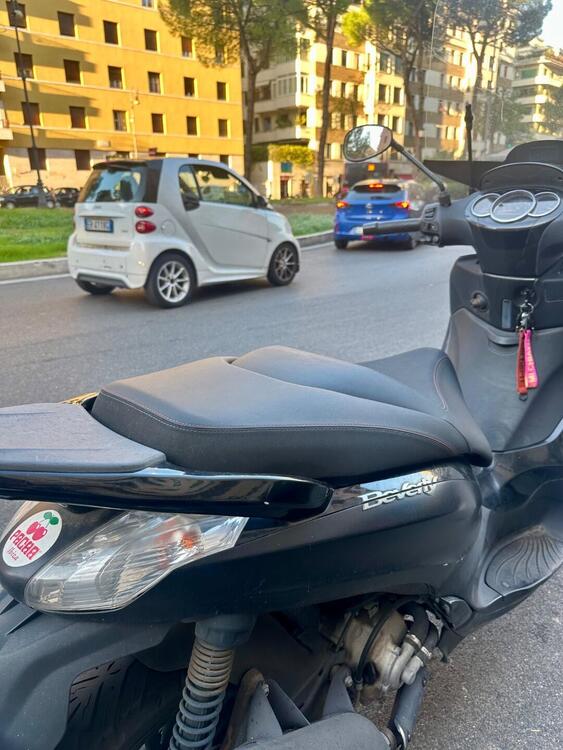 Piaggio Beverly 125 S i.e. (2010 - 17) (2)