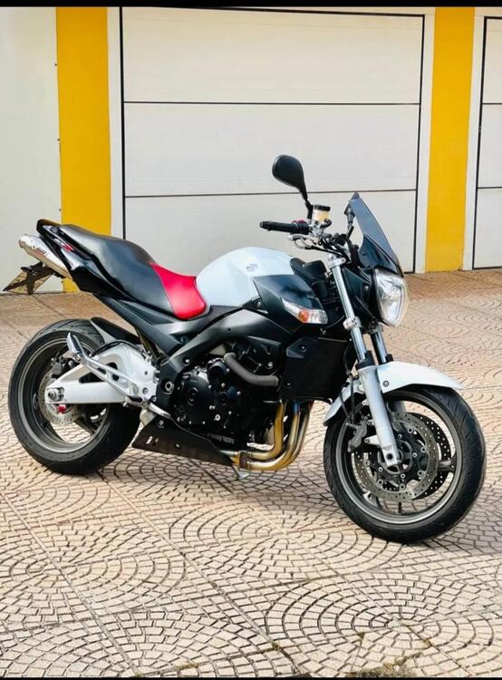 Suzuki GSR 600 (2006 - 11) (5)