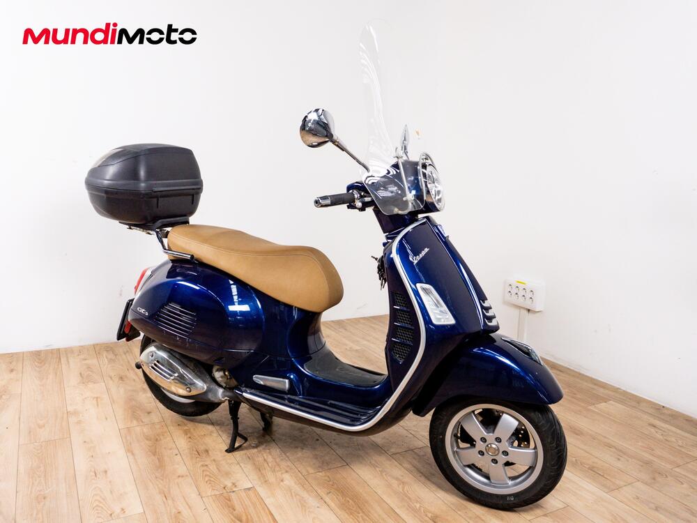 Vespa GTS 300 Hpe Touring (2019) (2)