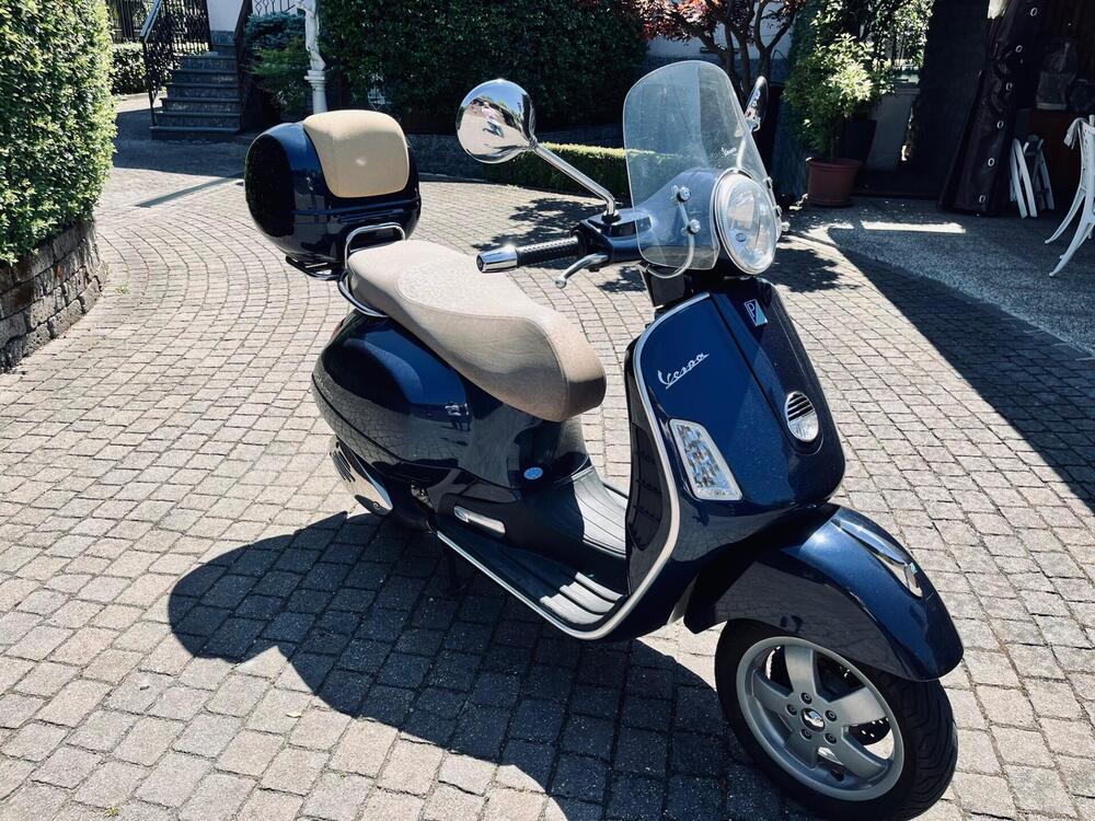 Vespa GTS 250 i.e. (2)