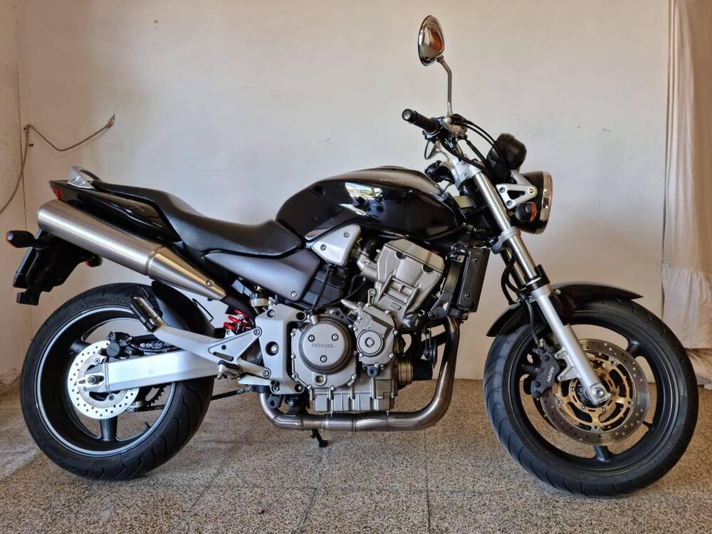 Honda Hornet 900 (2)