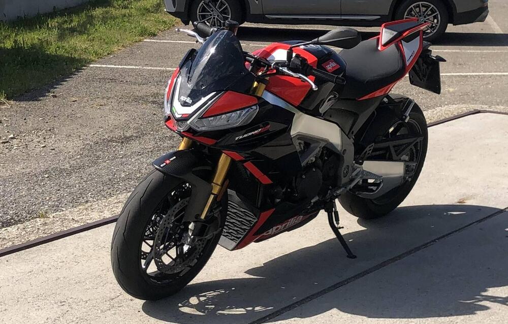 Aprilia Tuono V4 Factory SE-09 SBK (2024) (4)