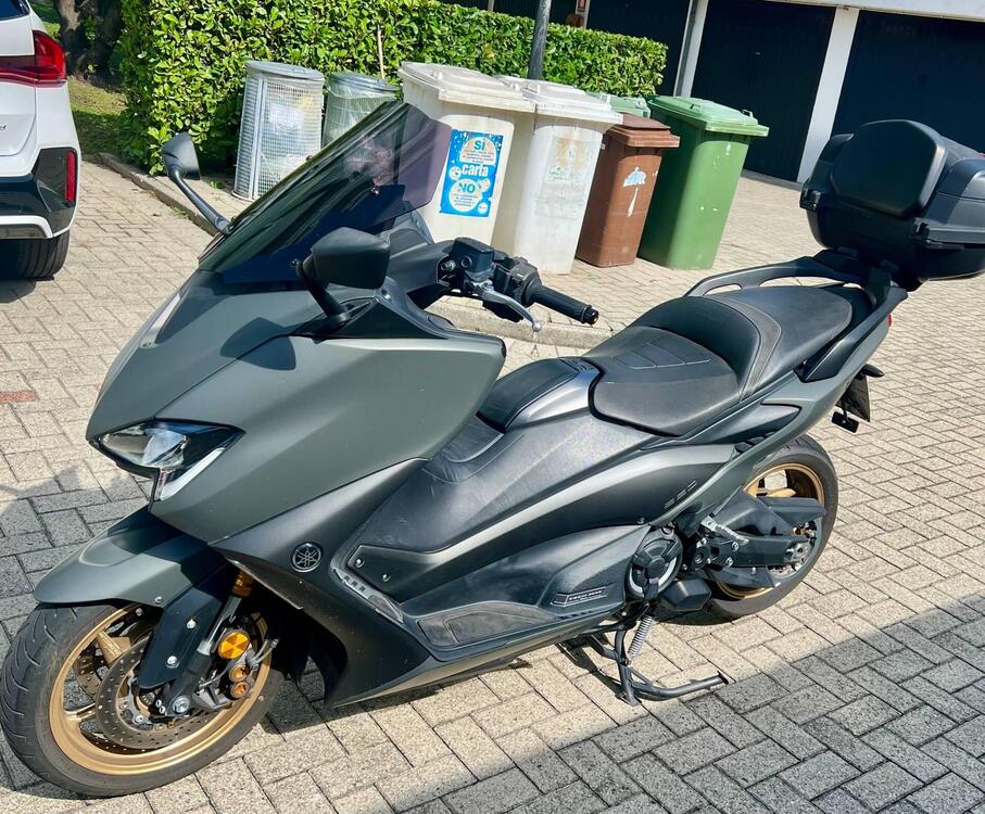 Yamaha T-Max 560 Tech Max (2021)
