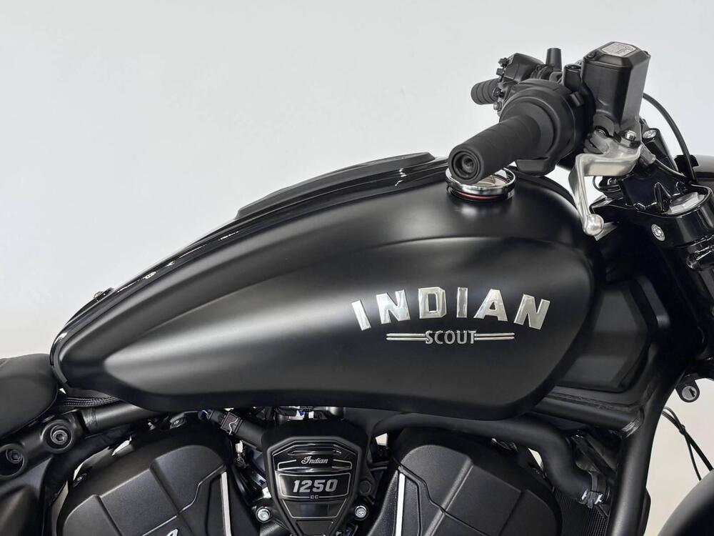 Indian Scout 1250 Bobber Limited + Tech (2025) (2)