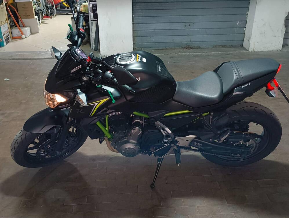 Kawasaki Z 650 (2017 - 19) (3)