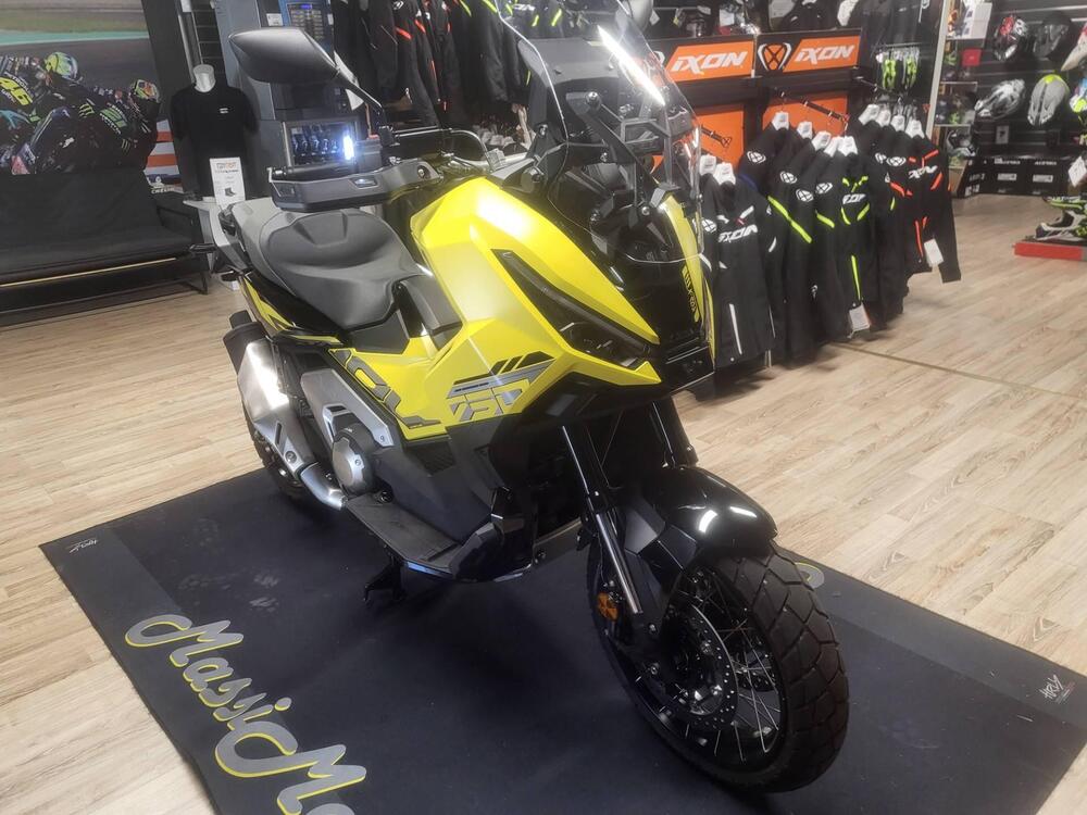 Honda X-ADV 750 (2025) (2)