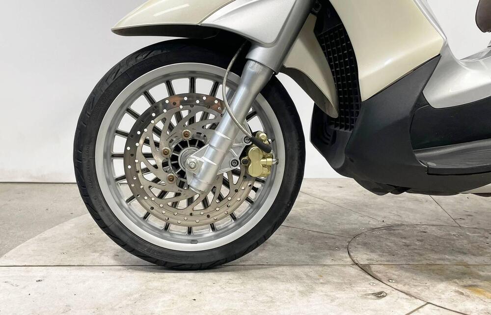 Piaggio Beverly 300 i.e. (2010 - 16) (5)