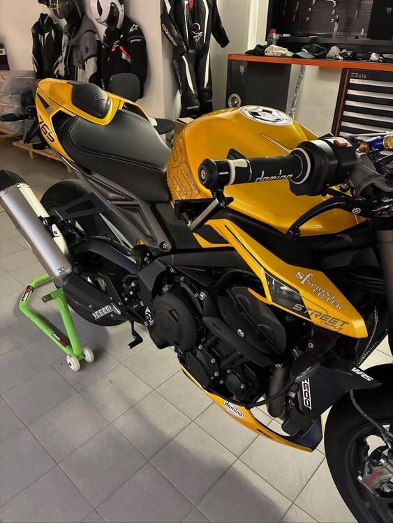 Triumph Street Triple 765 RS (2023 - 25) (2)