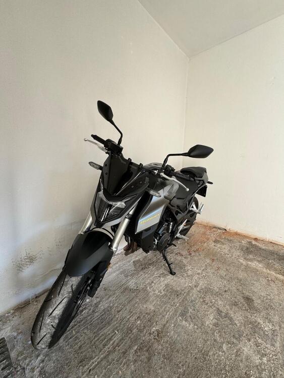 Honda CB 750 Hornet (2023 - 24) (5)