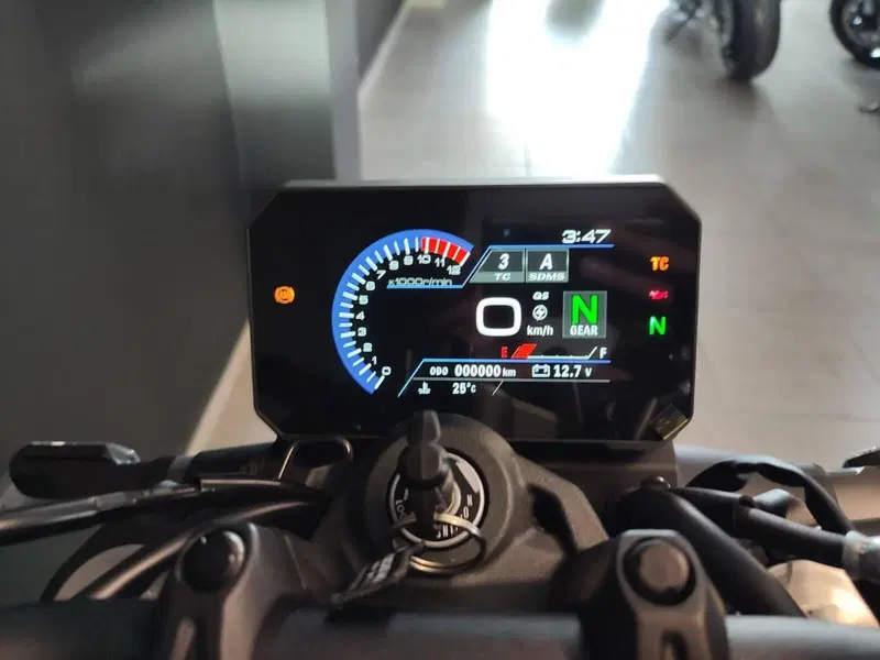 Suzuki GSX-8T (2025 - 26) (5)