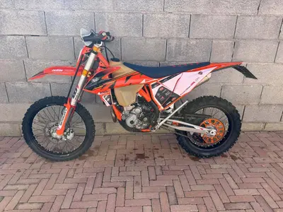 KTM 350 EXC-F Six Days (2023) usata