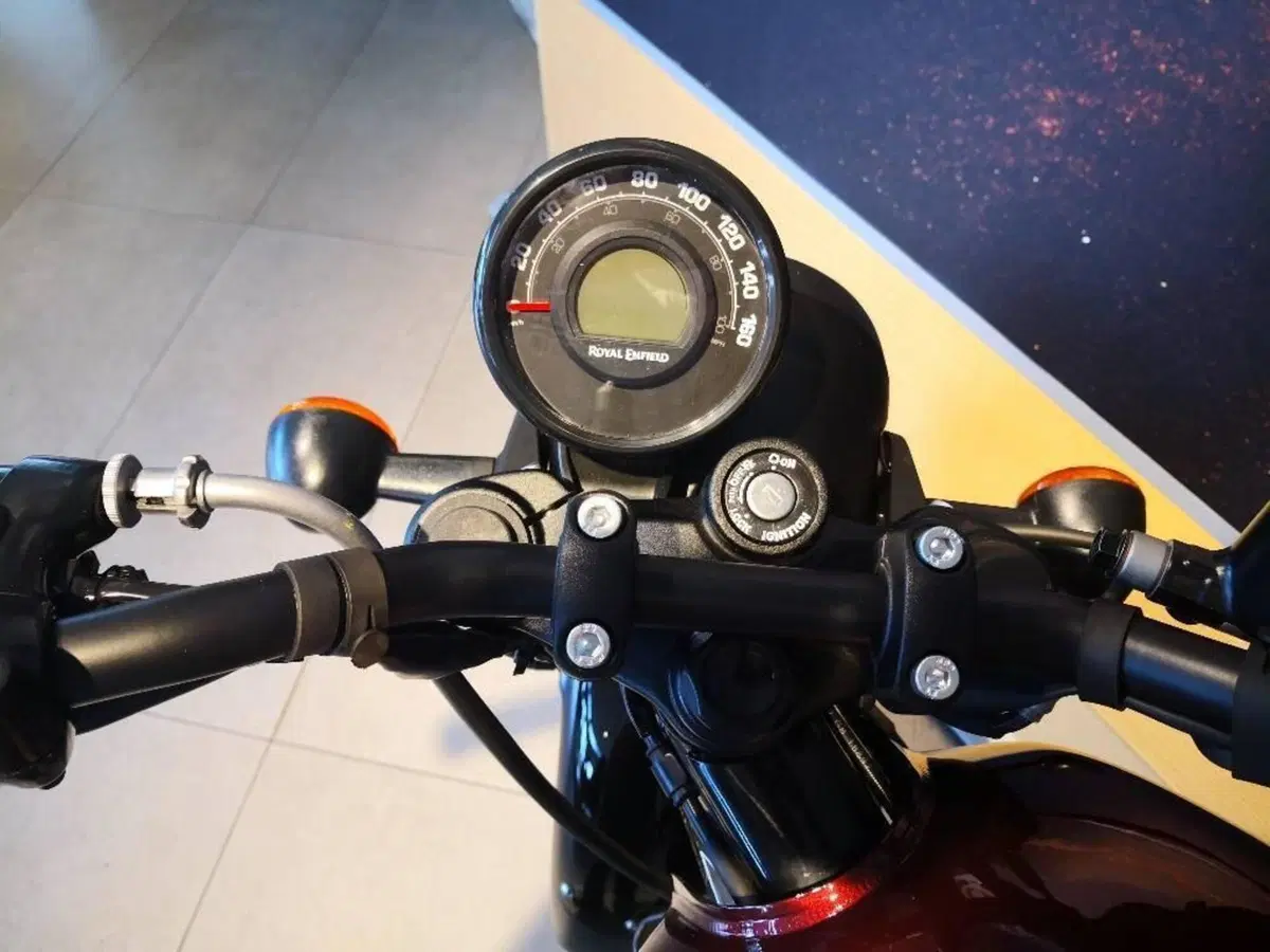 Royal Enfield HNTR 350 (2022 - 26) (12)